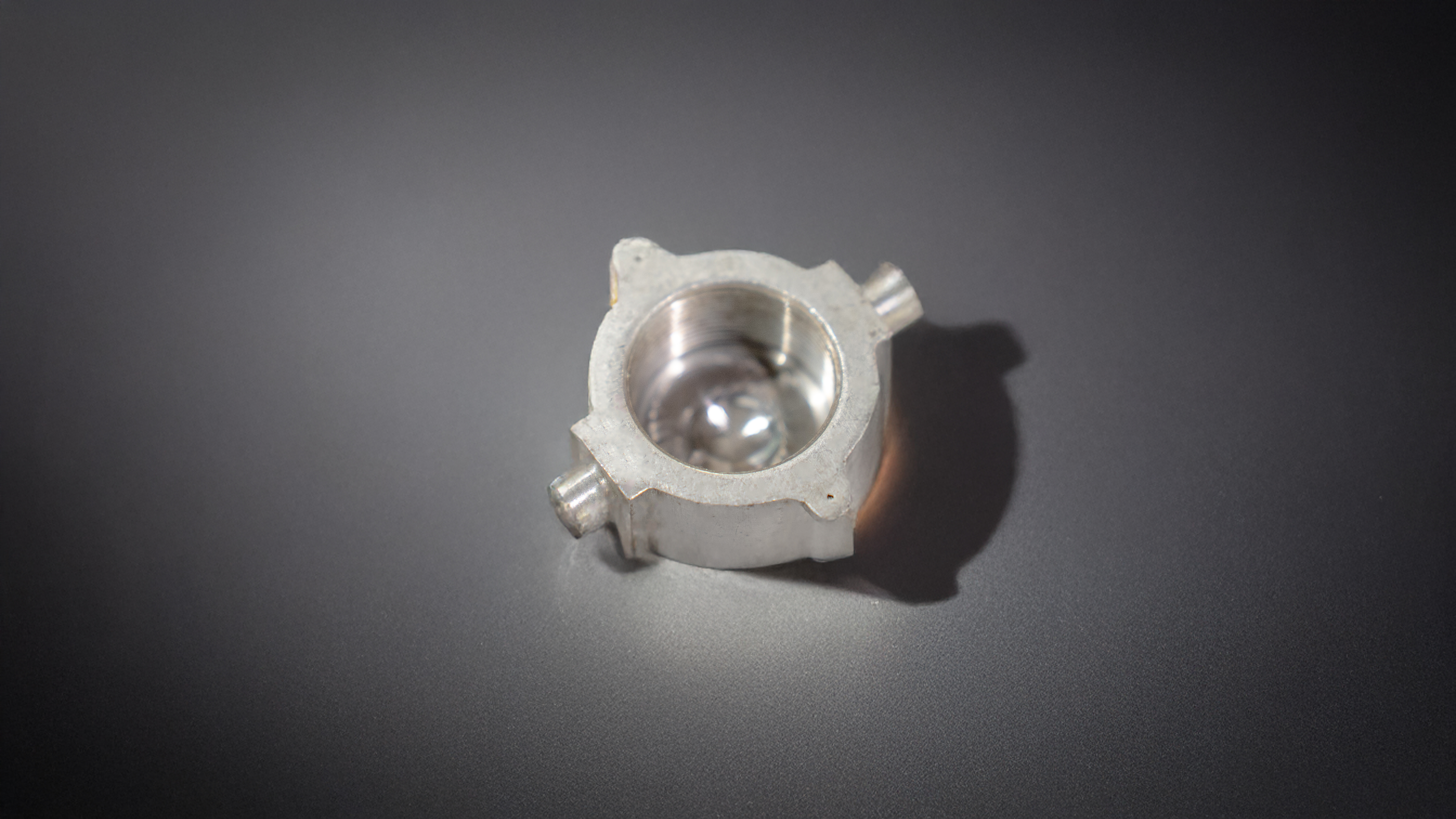Aerospace aluminium bracket machined